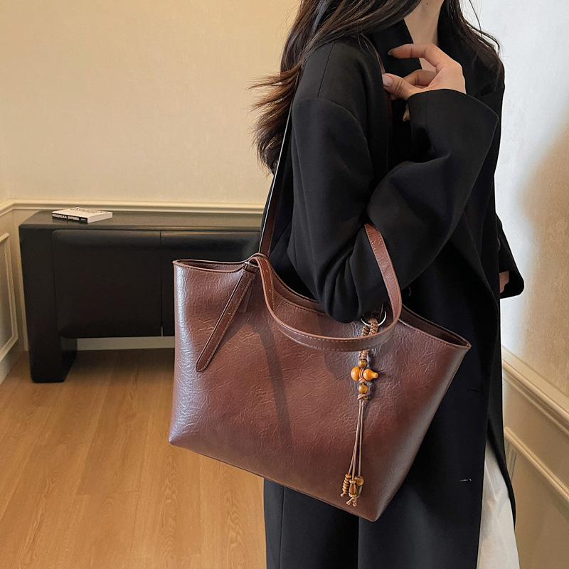 大容量トートバッグ女性用ショルダーバッグ通勤脇の下バッグショ - Interior Design Class のレビューと価格